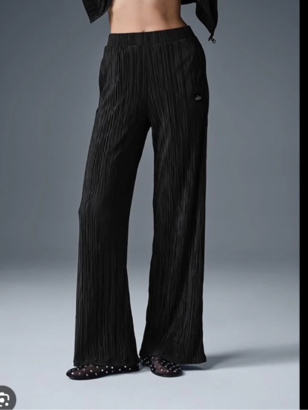 GREAT CONDITION Alo Micro Plisse Pants
